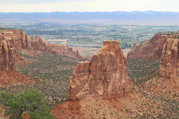 Ландшафт Краєвидом Червоні Скелі Національному Пам Ятнику Колорадо — стокове фото