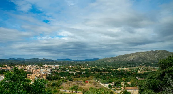 Mallorca Hiszpania Lipca 2020 Ładny Widok Krajobraz Majorki Górami Tle — Zdjęcie stockowe
