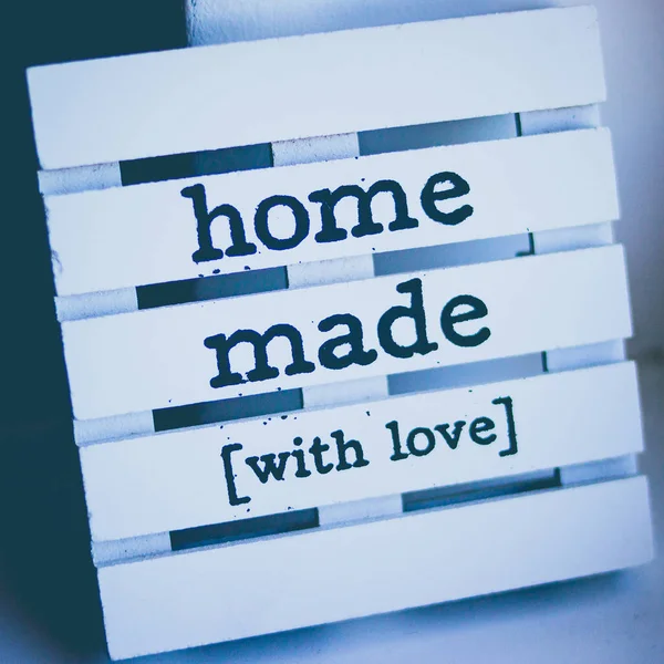 Nahaufnahme Eines Holzrahmens Mit Text Hausgemacht Mit Liebe — Stockfoto
