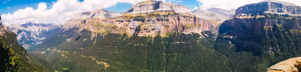 Panoráma Felvétel Ordesa Monte Perdido Nemzeti Park — Stock Fotó