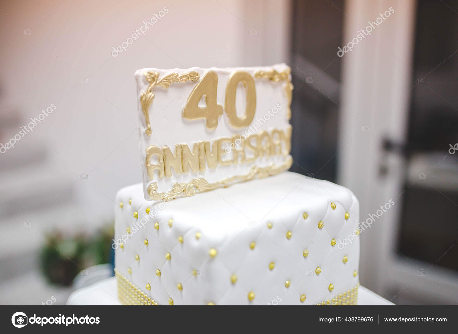 Bolo de aniversário 50 anos azul com cobertura de açúcar e icing – Love In  a Cake