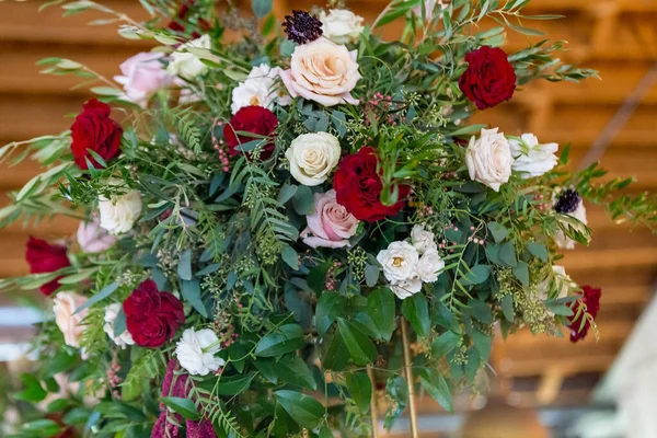 Egy Gyönyörű Esküvői Virágcsokor Közelsége — Stock Fotó