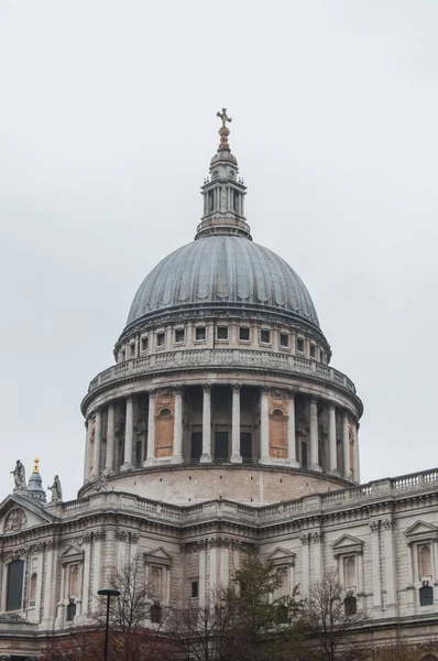 Vertical Shot Paul Cathedral Captured Foggy London — Stock Photo, Image