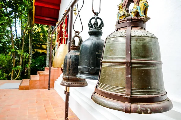 Starý Historický Thajský Chrám Buddhistickými Zvony — Stock fotografie