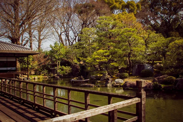 Une Belle Vue Sur Eau Les Arbres Shosei Garden Situé — Photo