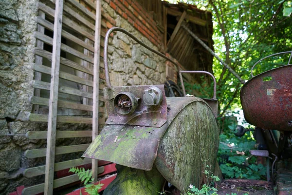 Closeup Shot Old Things Garden — Stock Photo, Image