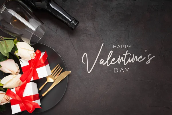 Primo Piano Saluto Buon San Valentino Con Rose Coltello Forchetta — Foto Stock