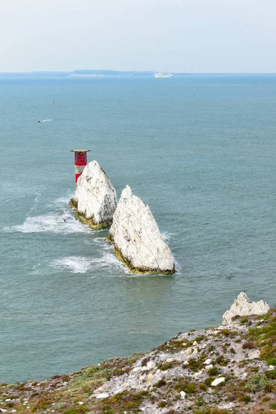 イギリス ワイト島のニードルズ灯台のショット — ストック写真