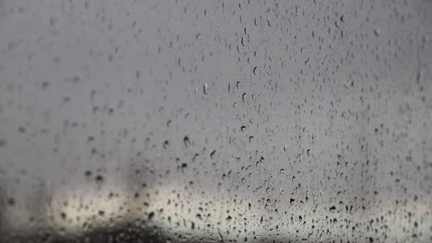 유리에 빗방울이 떨어진다 추상적 — 비디오