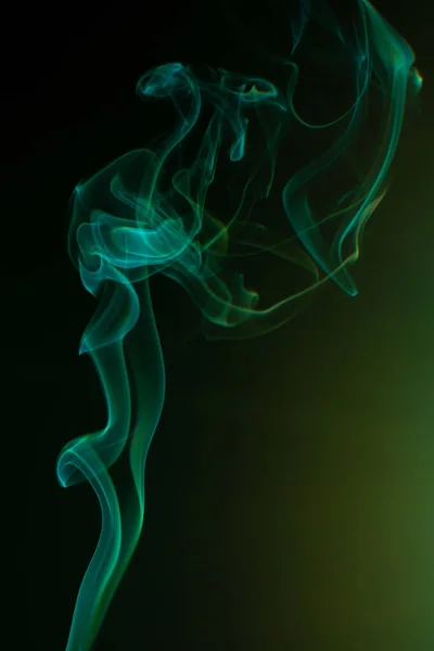 Vertical Shot Abstract Green Smoke Clo — Stock Photo, Image