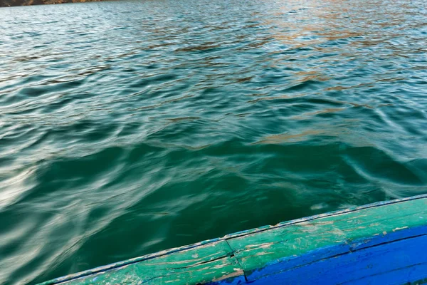 一张蓝色海的特写照片 — 图库照片