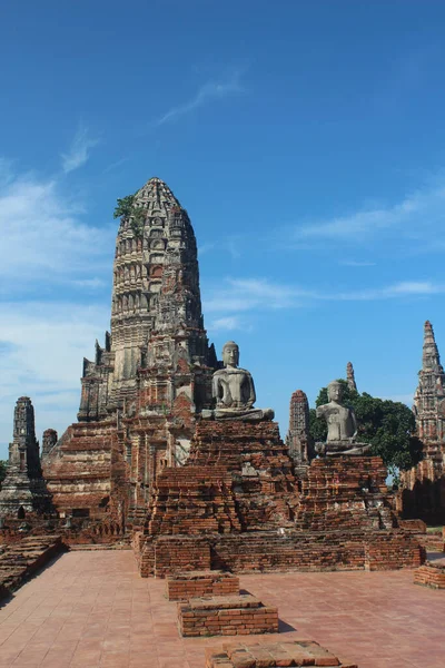 Vertikální Záběr Wat Chaiwatthanaram Buddhistický Chrám Městě Ayutthaya Historical Park — Stock fotografie