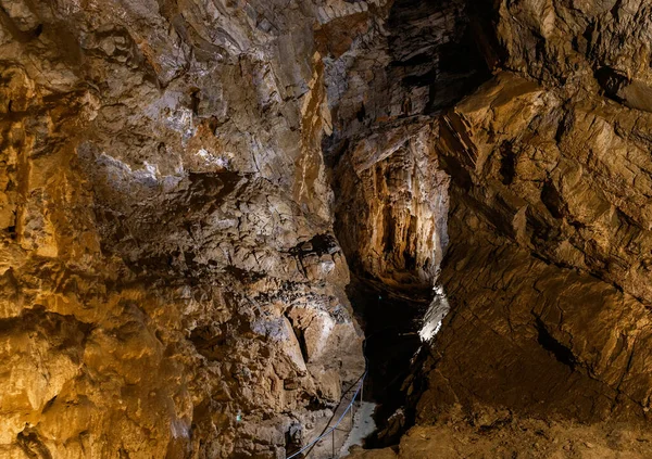 역사적으로 동굴의 — 스톡 사진