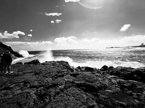 Una Foto Scala Grigi Paesaggio Marino Dalla Costa Rocciosa Una — Foto Stock