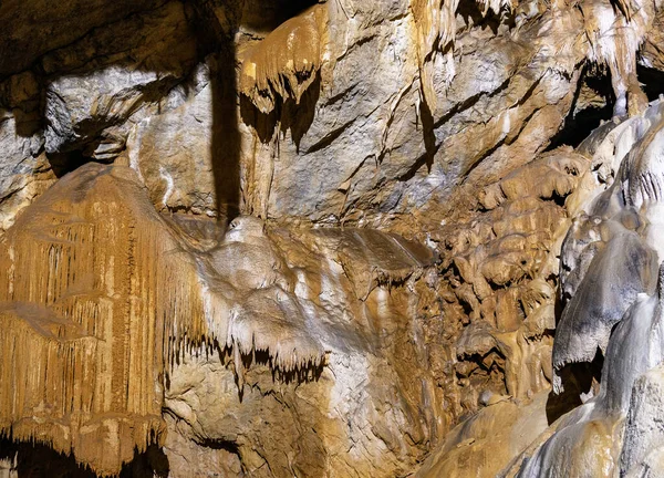 Das Innere Einer Alten Historischen Felshöhle — Stockfoto