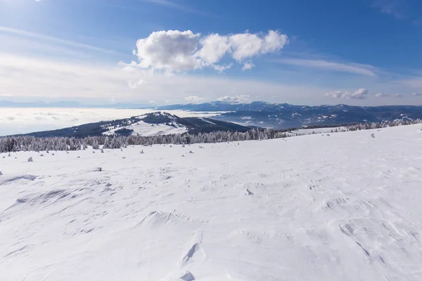奥地利阳光明媚的冬日 — 图库照片