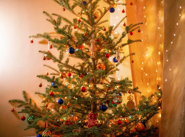 Hermoso Árbol Navidad Luces — Foto de Stock