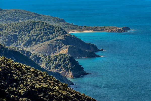 Una Vista Aerea Una Collina Rocciosa Mare — Foto Stock