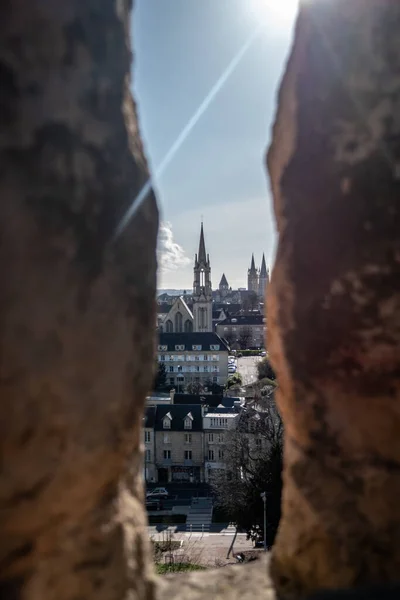 Eine Vertikale Aufnahme Des Wunderschönen Stadtbildes Von Caen Frankreich — Stockfoto