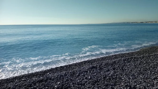 Tiro Ángulo Alto Una Playa Con Las Olas Mar Azul — Foto de Stock