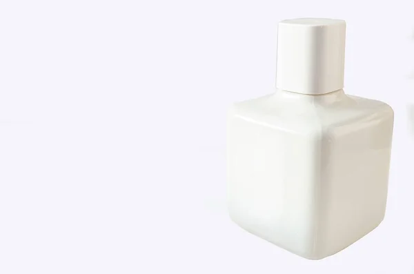 白い背景に白いボトルの孤立したショット — ストック写真