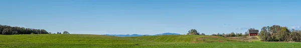 Vadi Manzarasının Güzel Bir Panoramik Görüntüsü — Stok fotoğraf