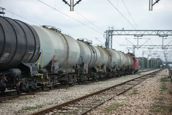 Grande Treno Industriale Sul Binario — Foto Stock