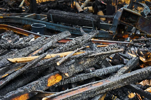 Une Pile Bois Brûlé Après Les Dommages Causés Par Feu — Photo