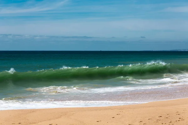 포르투갈의 파로에 해변에 청록색 바다의 아름다운 — 스톡 사진