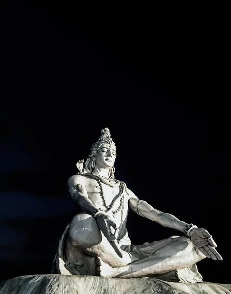 Vertical Shot Religious Shiva Statue Meditating Pose India Night — Stock Photo, Image