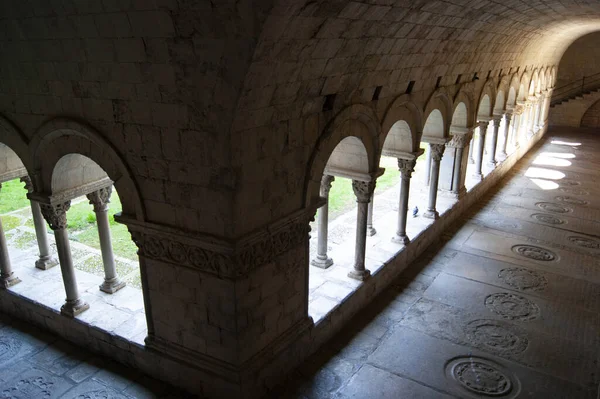 Hög Vinkel Skott Valv Och Pelare Inom Klostren Girona Cathedral — Stockfoto