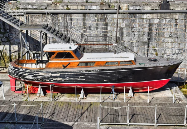 Een Oude Houten Jacht Boot Droogdok Van Bilbao Maritime Museum — Stockfoto