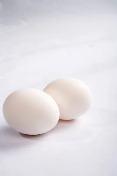 Μια Απομονωμένη Λήψη Αυγών Λευκό Φόντο — Φωτογραφία Αρχείου