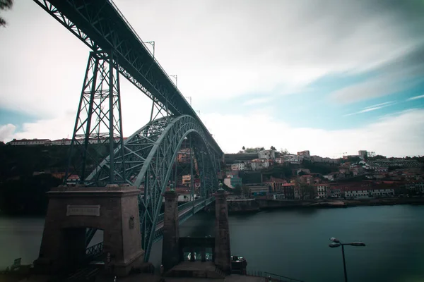Malowniczy Widok Dwupokładowy Żelazny Most Nad Rzeką Douro Regionie Ribeira — Zdjęcie stockowe