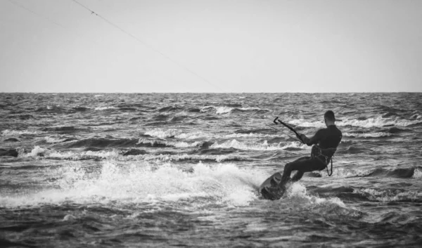 Kite Surfer Rides Waves Grayscale — 스톡 사진
