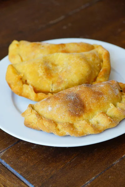 Closeup Shot Appetizing Argentinian Empanadas Served White Plate — Stock Photo, Image