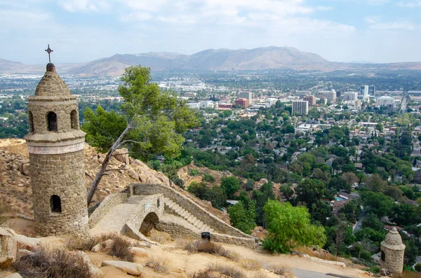 Uma Bela Foto Torre Pedra Cruzada Trilha Monte Rubidoux Califórnia — Fotografia de Stock