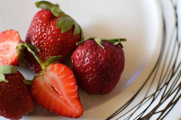 Closeup Shot Fresh Strawberries Plate — Stock Photo, Image