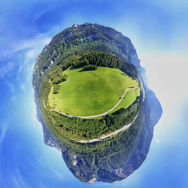 Una Vista Esférica 360 Árboles Campos Los Alpes — Foto de Stock