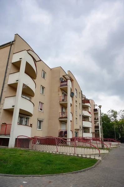 Poznan Polonia Junio 2017 Edificio Apartamentos Con Balcones Distrito Stare —  Fotos de Stock