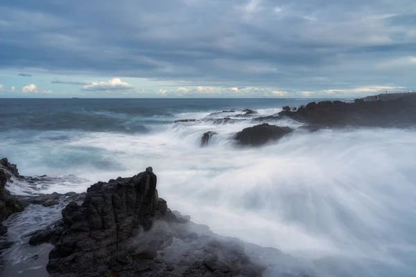 Une Vue Panoramique Côte Nord Gran Canaria Vagues Brisant Contre — Photo