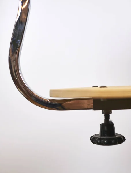 Uma Parte Vertical Uma Cadeira Moda Antiga Madeira Sala — Fotografia de Stock
