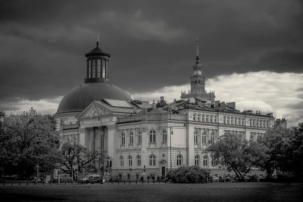 Eine Schöne Graustufenansicht Der Nationalen Kunstgalerie Zacheta Warschau Polen — Stockfoto