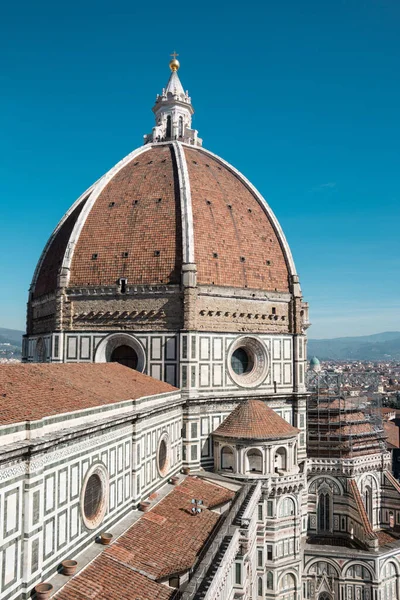 位于意大利佛罗伦萨的大教堂圆顶的美丽景色 — 图库照片