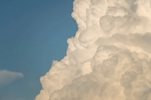 Sebuah Gambar Yang Indah Dari Tekstur Awan Langit Biru Sempurna — Stok Foto