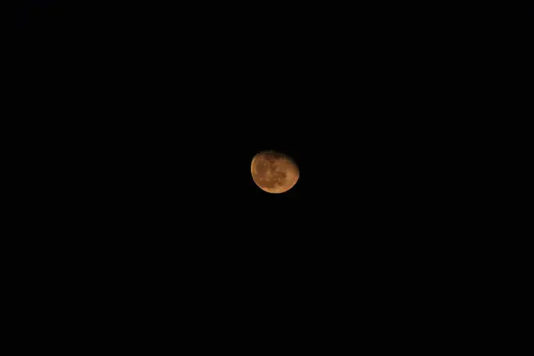 Beau Cliché Une Lune Brillante Dans Ciel Sombre — Photo