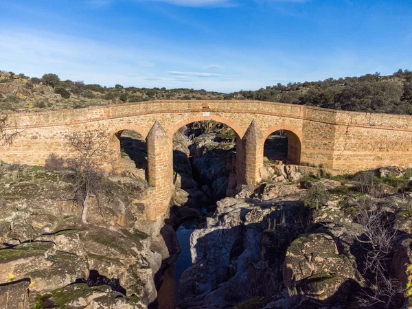 Uma Bela Vista Famosa Ponte Romana Malpasillo Santa Ana Pusa — Fotografia de Stock