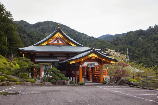Ett Tempel Ett Bergigt Område Nachi Japan — Stockfoto