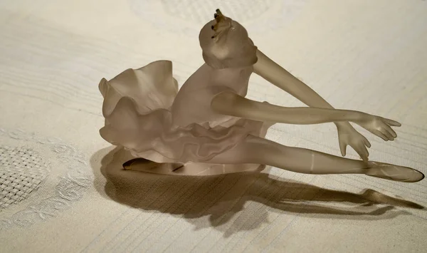 Primer Plano Una Bailarina Escultura Vidrio — Foto de Stock