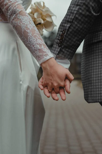 Closeup Newlywed Couple Holding Hands — Stock Photo, Image